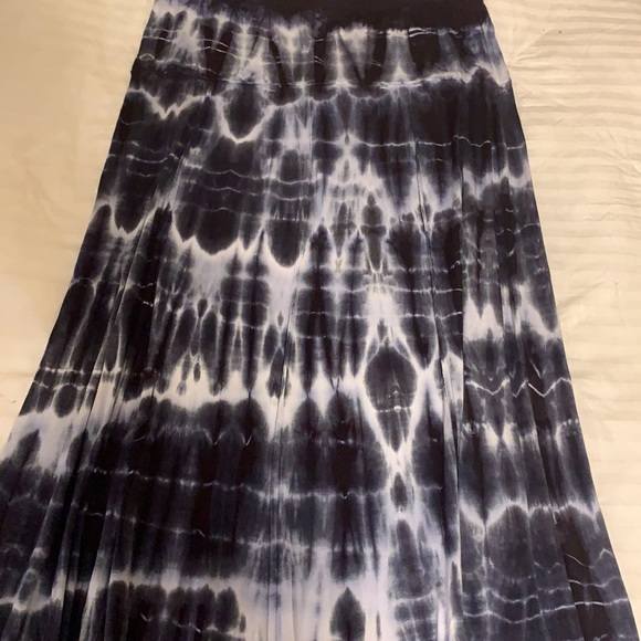 Skirt in tie-dye style - Picture 2 of 5